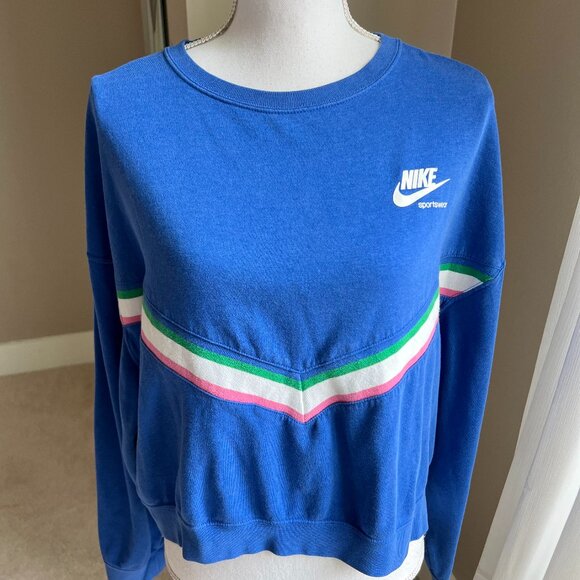 Nike Tops - Nike heritage sportswear blue cropped fleece sweatshirt  size L